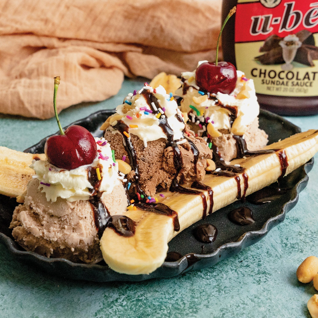 Fox's Chocolate Sundae Sauce Banana Split
