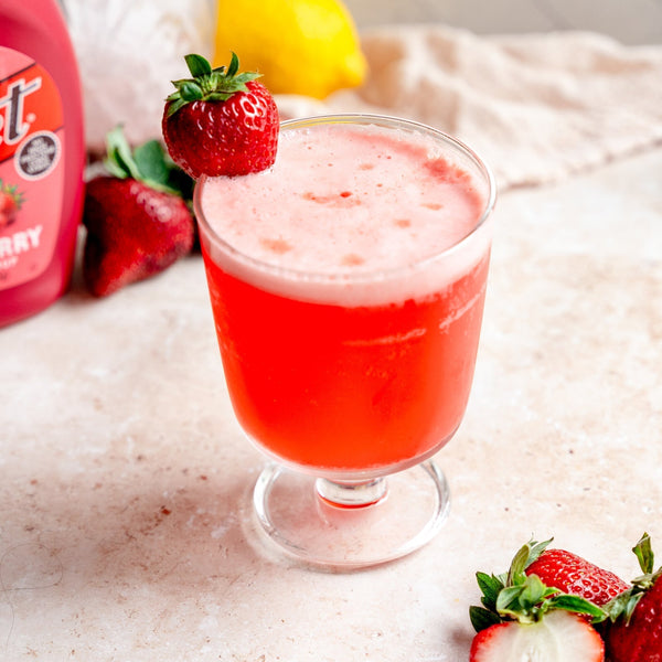 Strawberry U-bet Gin Fizz